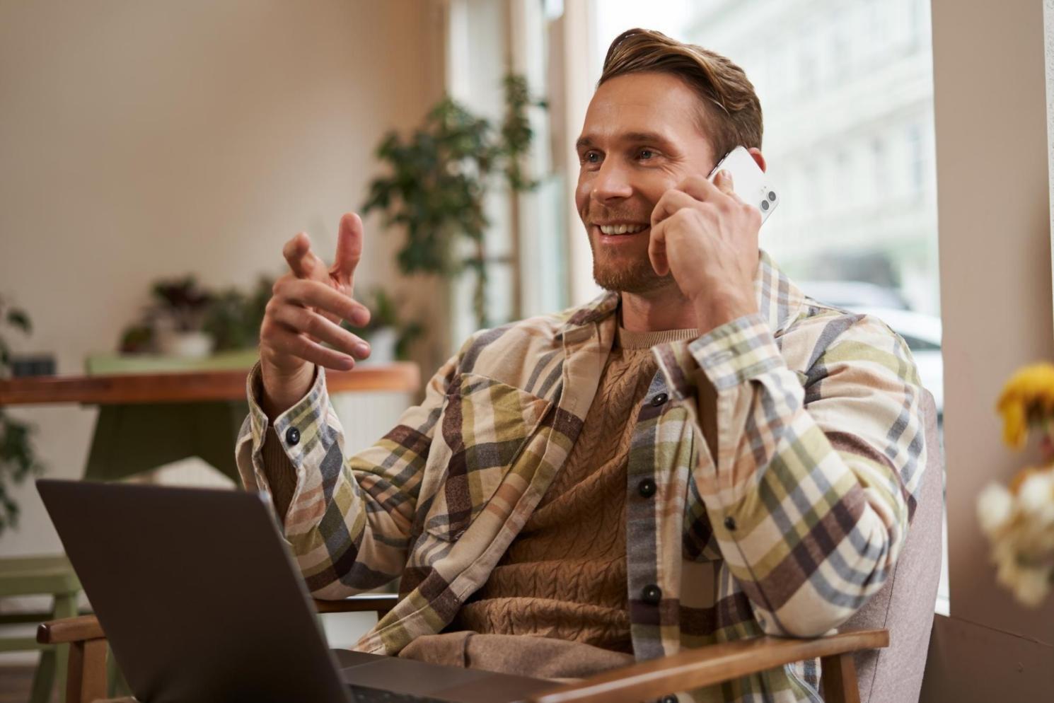 Espacio de trabajo colaborativo donde se desarrollan habilidades financieras