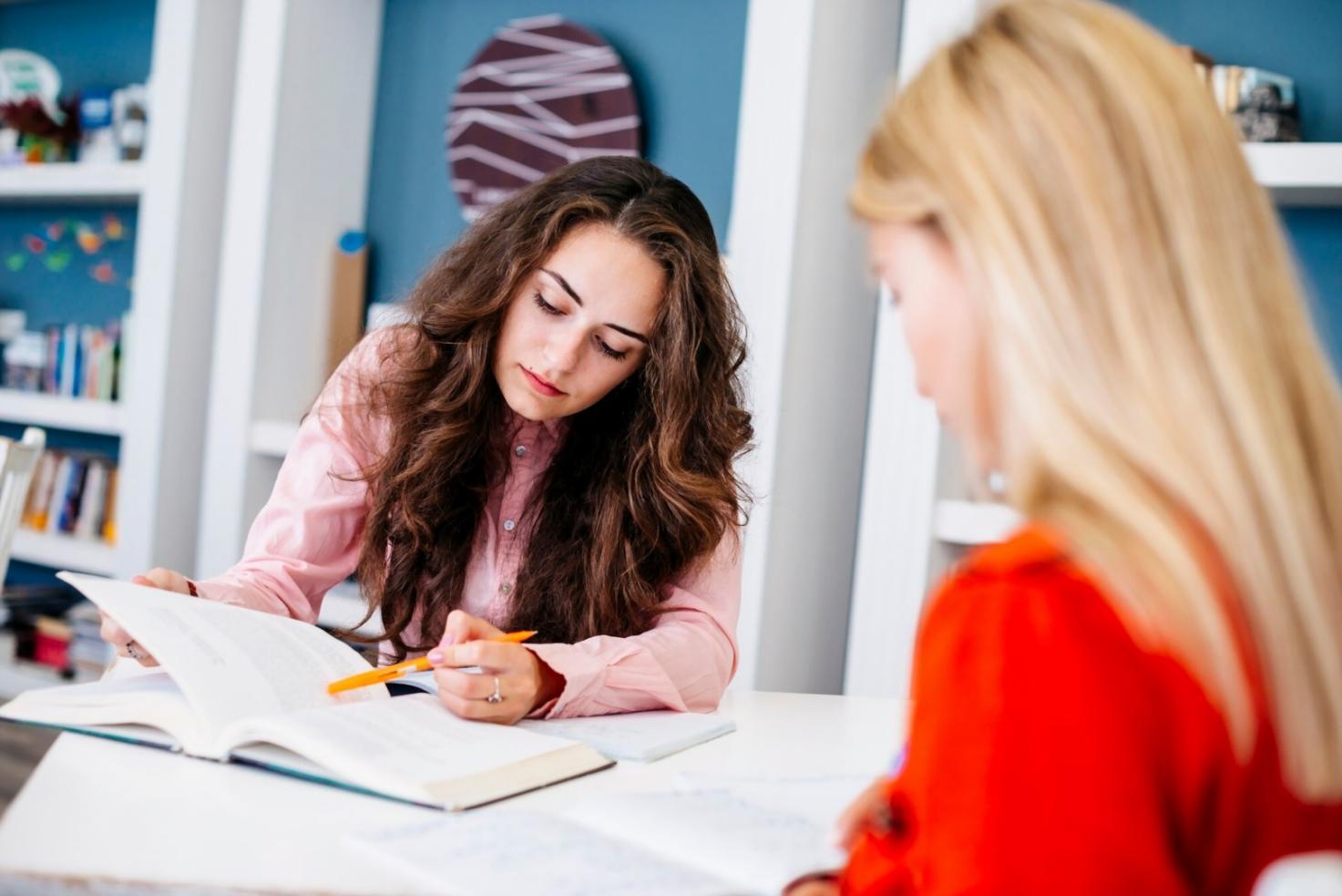 Espacio de trabajo donde se desarrollan programas formativos sobre finanzas y habilidades empresariales